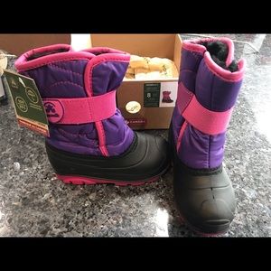 Brand new with tags in box Kamik toddler snow boots Purple/Magenta